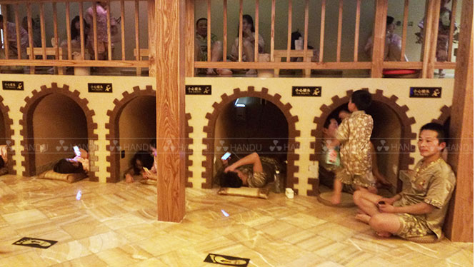 韓都(dōu)加盟店(diàn)內(nèi)景色