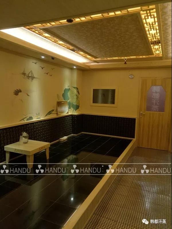 荷塘月(yuè)色汗蒸房(fáng)